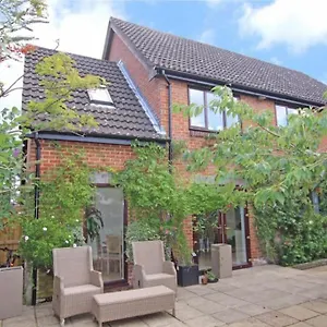 Large & Spacious 5 Bedroom, 3.5 Bathroom House Holiday home